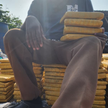 Image2 Trafic de stupéfiants : une importante cargaison de Skunk SK interceptée à Libreville