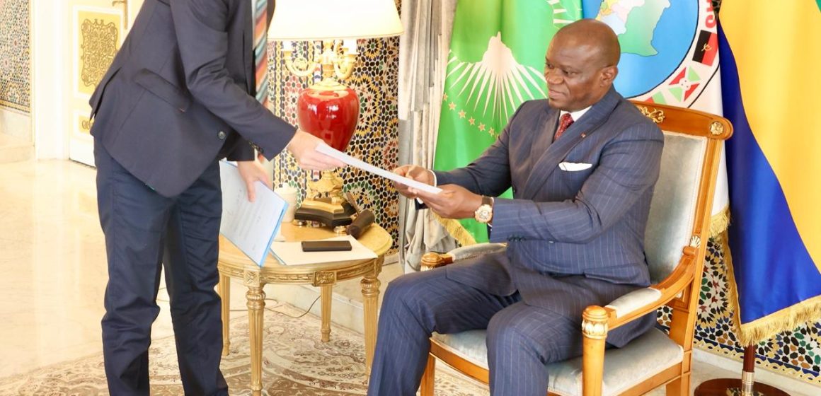 IMG-20260415-WA0008 Le Chef de l’État reçoit l’Ambassadeur de France au Gabon