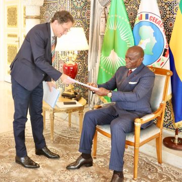 Le Chef de l’État reçoit l’Ambassadeur de France au Gabon