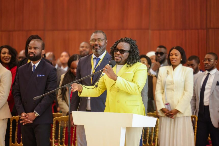 Une délégation de la diaspora gabonaise et des influenceurs rencontre le Chef de l&rsquo;Etat