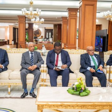 Gabon: Une importante délégation de l’UA reçue au Palais du Bord de Mer