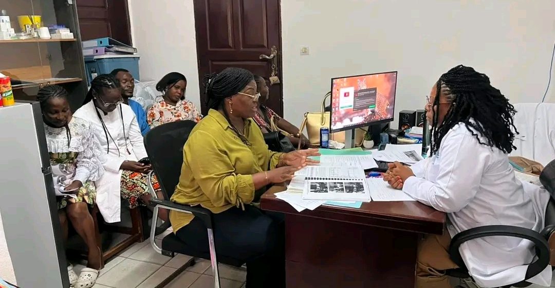 SANTE: 𝐯𝐞𝐫𝐬 𝐮𝐧 𝐫𝐞𝐧𝐟𝐨𝐫𝐜𝐞𝐦𝐞𝐧𝐭 𝐝𝐞 𝐥𝐚 𝐩𝐫𝐢𝐬𝐞 𝐞𝐧 𝐜𝐡𝐚𝐫𝐠𝐞 𝐢𝐧𝐭é𝐠𝐫é𝐞 𝐝𝐮 𝐕𝐈𝐇 𝐞𝐭 𝐝𝐞 𝐥𝐚 𝐭𝐮𝐛𝐞𝐫𝐜𝐮𝐥𝐨𝐬𝐞 au Gabon