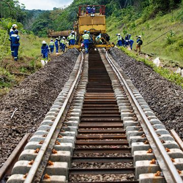 dpyHGORL Levier stratégique pour la transformation économique: le Gabon accélère la modernisation du Transgabonais